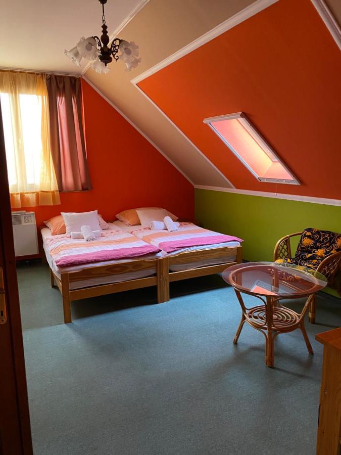 Tiszaparti Rokonok Kisköre Esterno foto