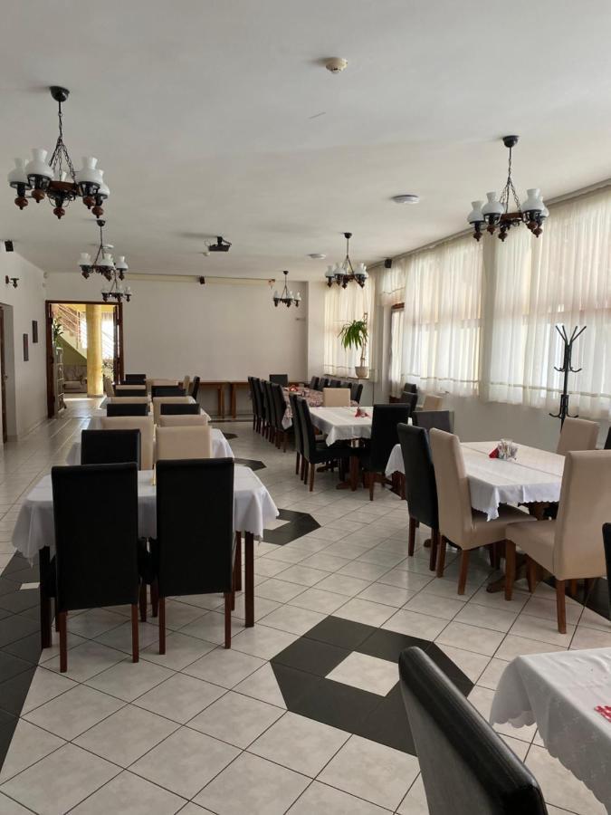 Tiszaparti Rokonok Kisköre Esterno foto